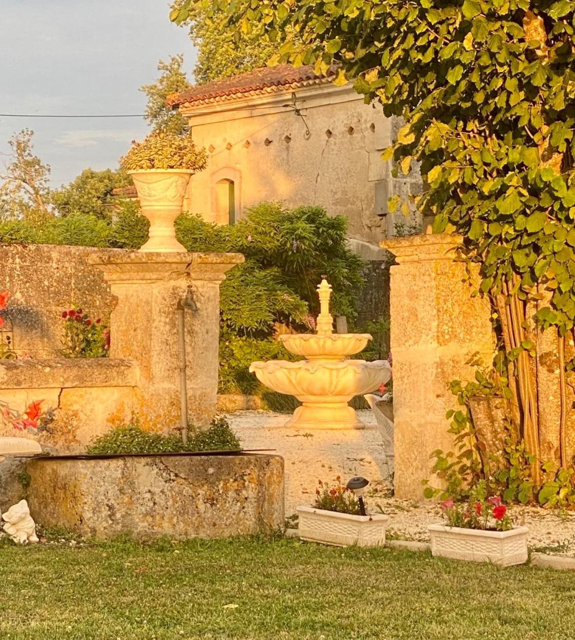 Le Grand Berger Chambres D'Hotes Angeac-Charente Exterior foto